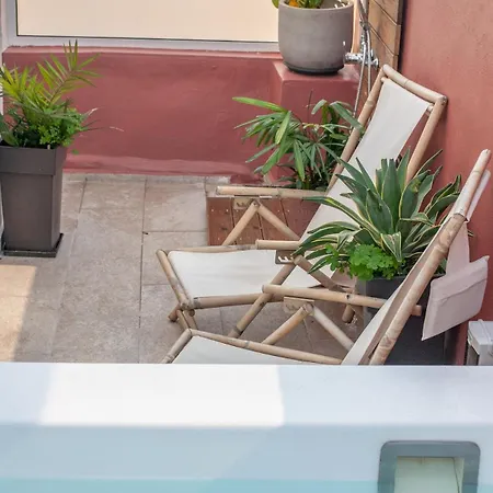 度假居 Old Town House With Jacuzzi And Yard,4ppl *