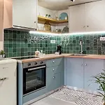 Σπίτι διακοπών Old Town House With Jacuzzi And Yard,4ppl