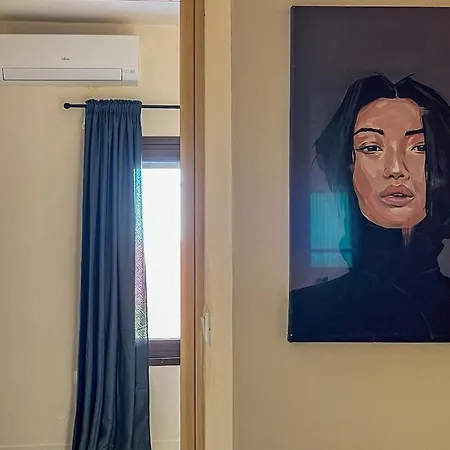 Old Town House With Jacuzzi And Yard,4ppl بيت للعطل خانيا