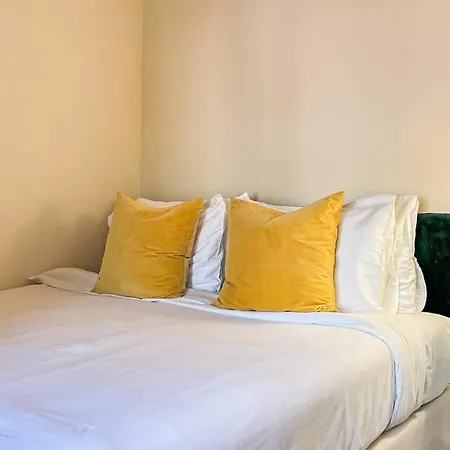 بيت للعطل Old Town House With Jacuzzi And Yard,4ppl