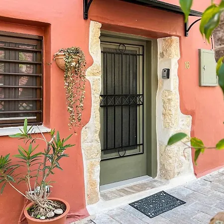 Old Town House With Jacuzzi And Yard,4ppl * Chania (Crete)