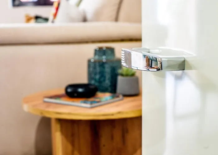 Dom wakacyjny Old Town House With Jacuzzi And Yard,4ppl *