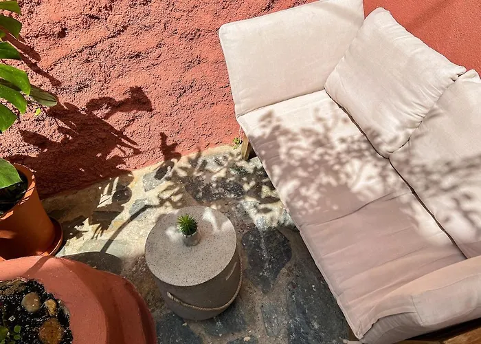 Old Town House With Jacuzzi And Yard,4ppl * Chania (Crete)