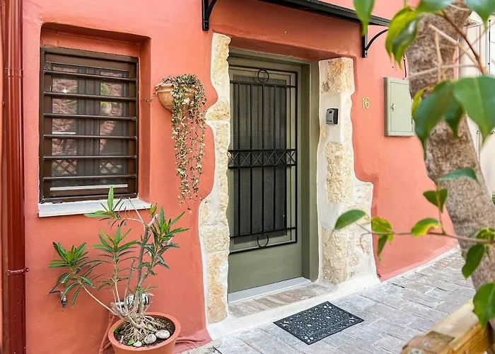 Old Town House With Jacuzzi And Yard,4ppl * Chania (Crete)