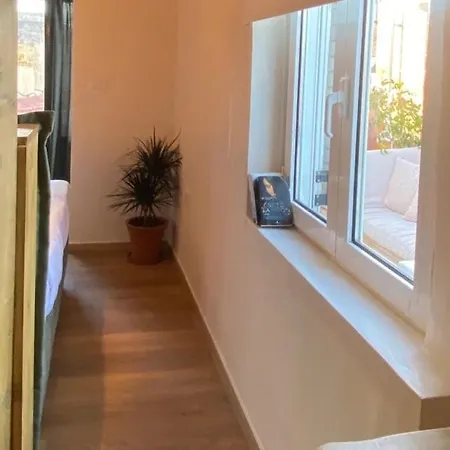 Ferienhaus Old Town House With Jacuzzi And Yard,4ppl