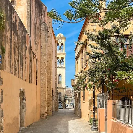 Old Town House With Jacuzzi And Yard,4ppl *